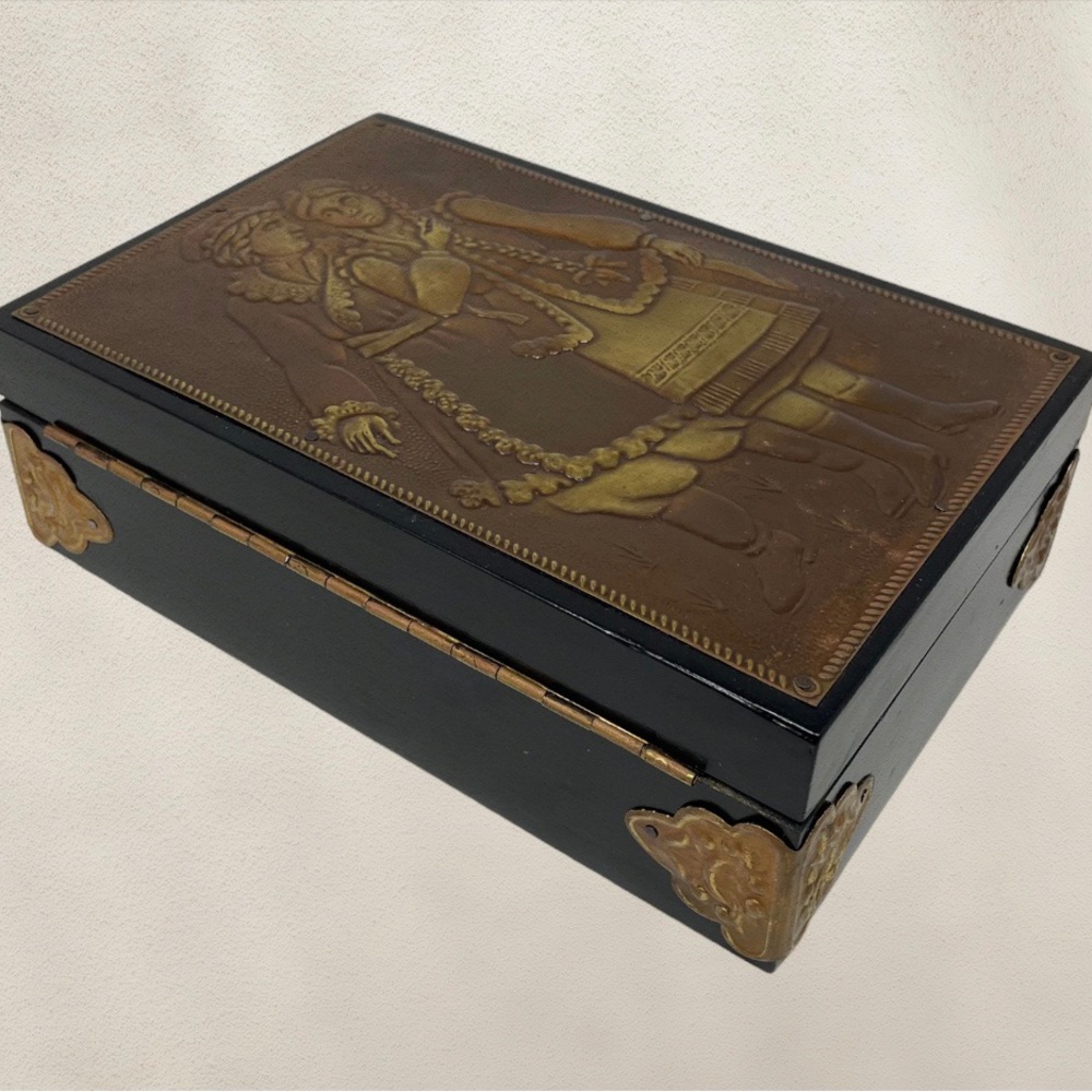 🛍️FINAL PRICE 🛍️ Vintage Soviet Wooden Jewelry Copper Clad Jewelry Box - Picture 6 of 11